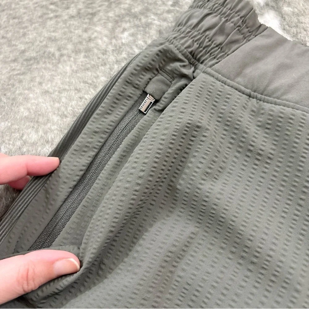 Athleta Textured Brooklyn Jogger Pants - Picture 4 of 12